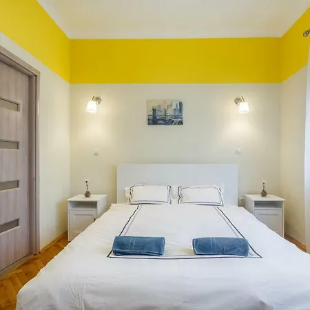 City Center Royal Palace Apartment