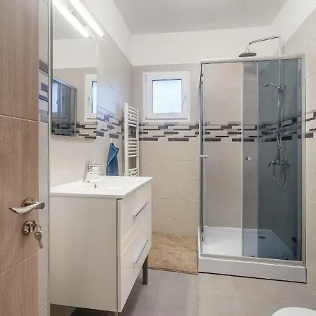 City Center Royal Palace Apartment